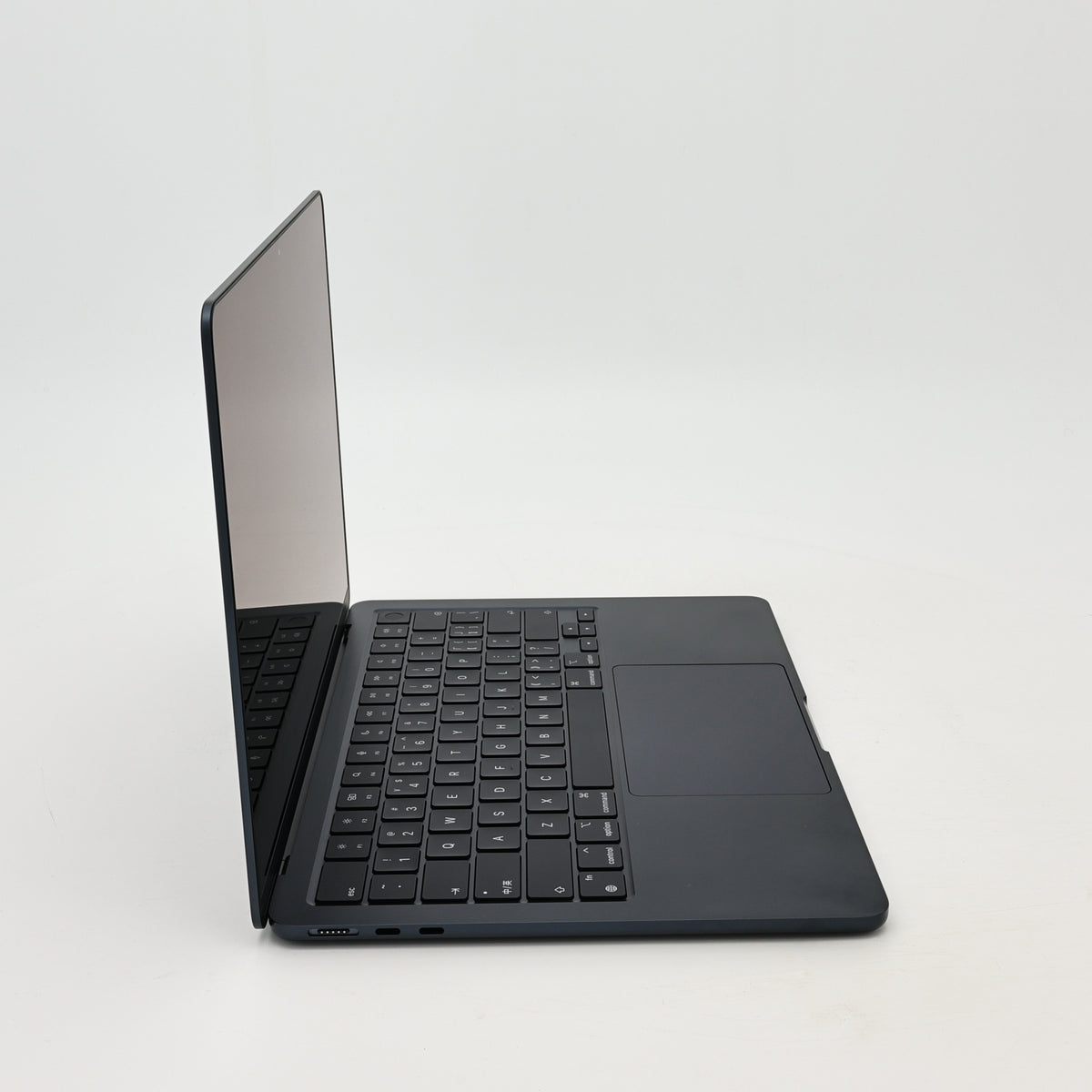 99新 Apple MacBook Air 22年 13寸 M2（8+8核） 16G RAM 256G SSD 午夜色