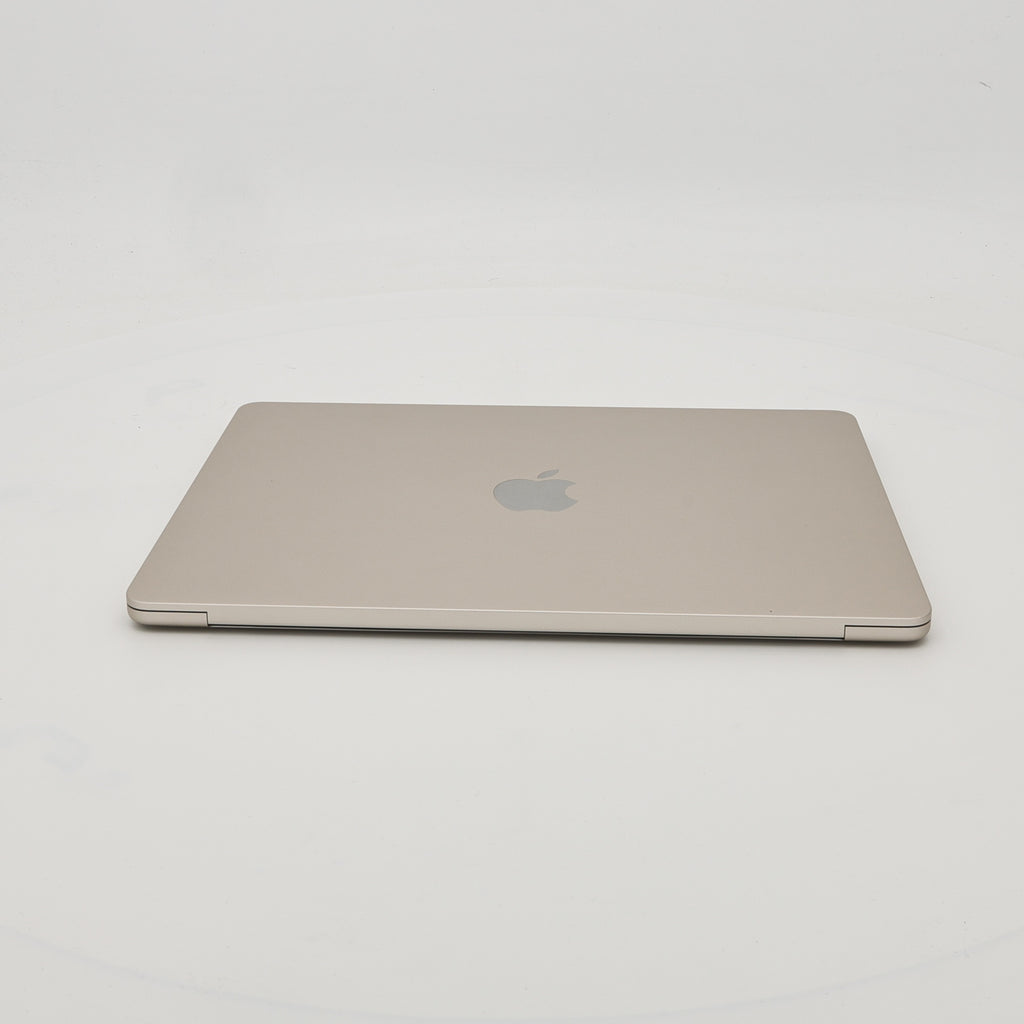 99新 Apple MacBook Air 22年 13寸 M2（8+8核） 16G RAM 256G SSD 星光色