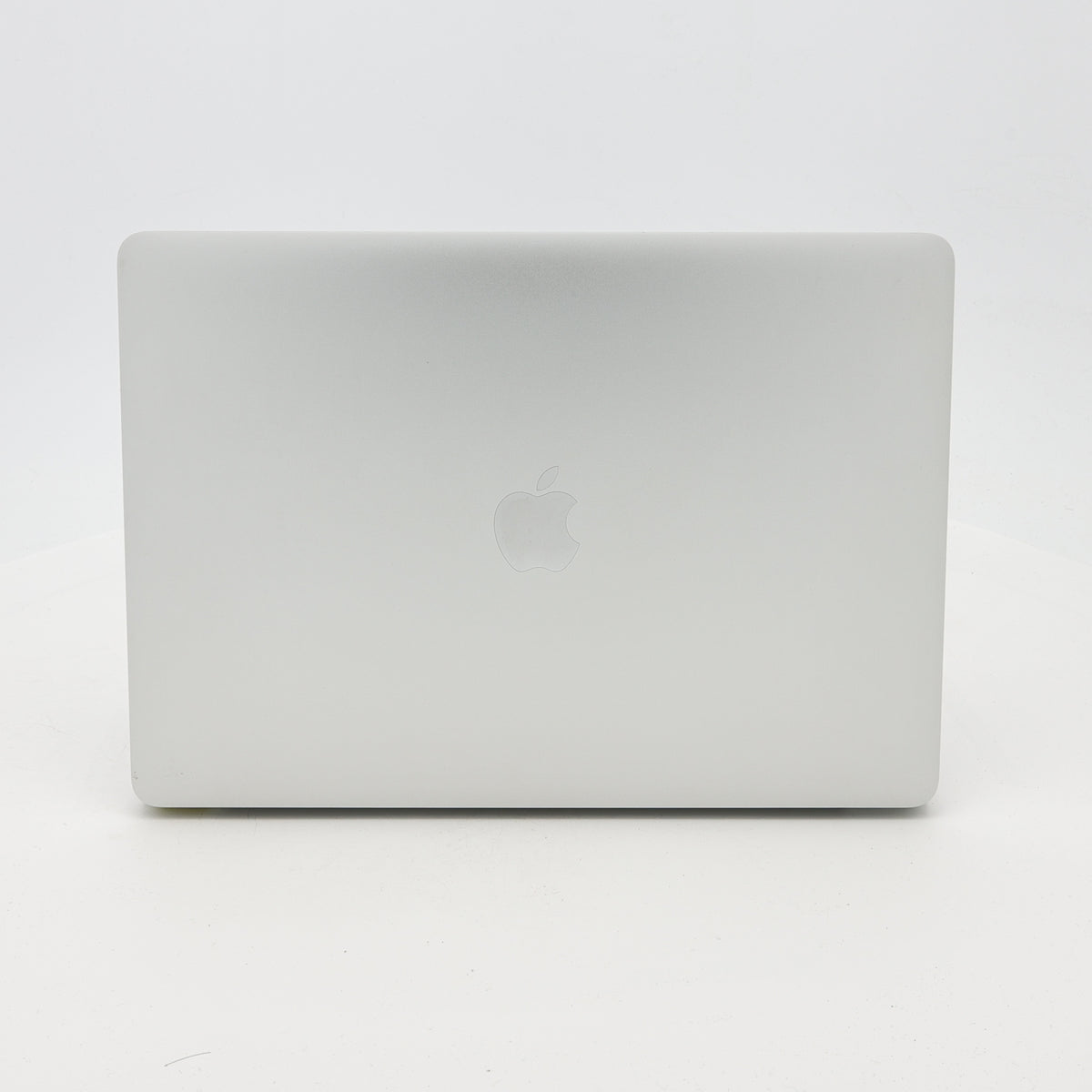 95新 Apple MacBook Pro 22年 13寸 M2（8+10核） 8G RAM 512G SSD 銀色