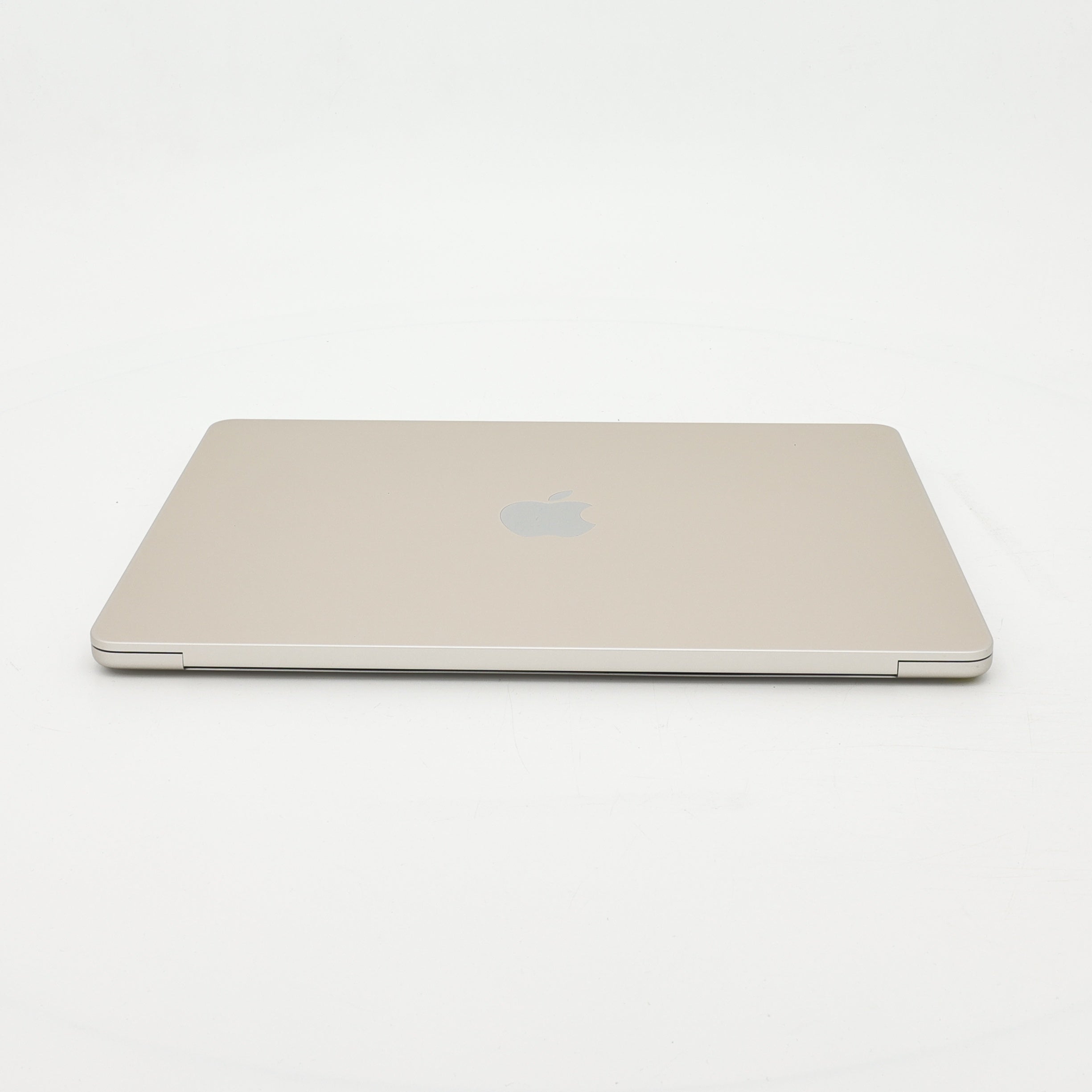 95新 Apple MacBook Air 22年 13寸 M2（8+10核） 8G RAM 512G SSD 星光色