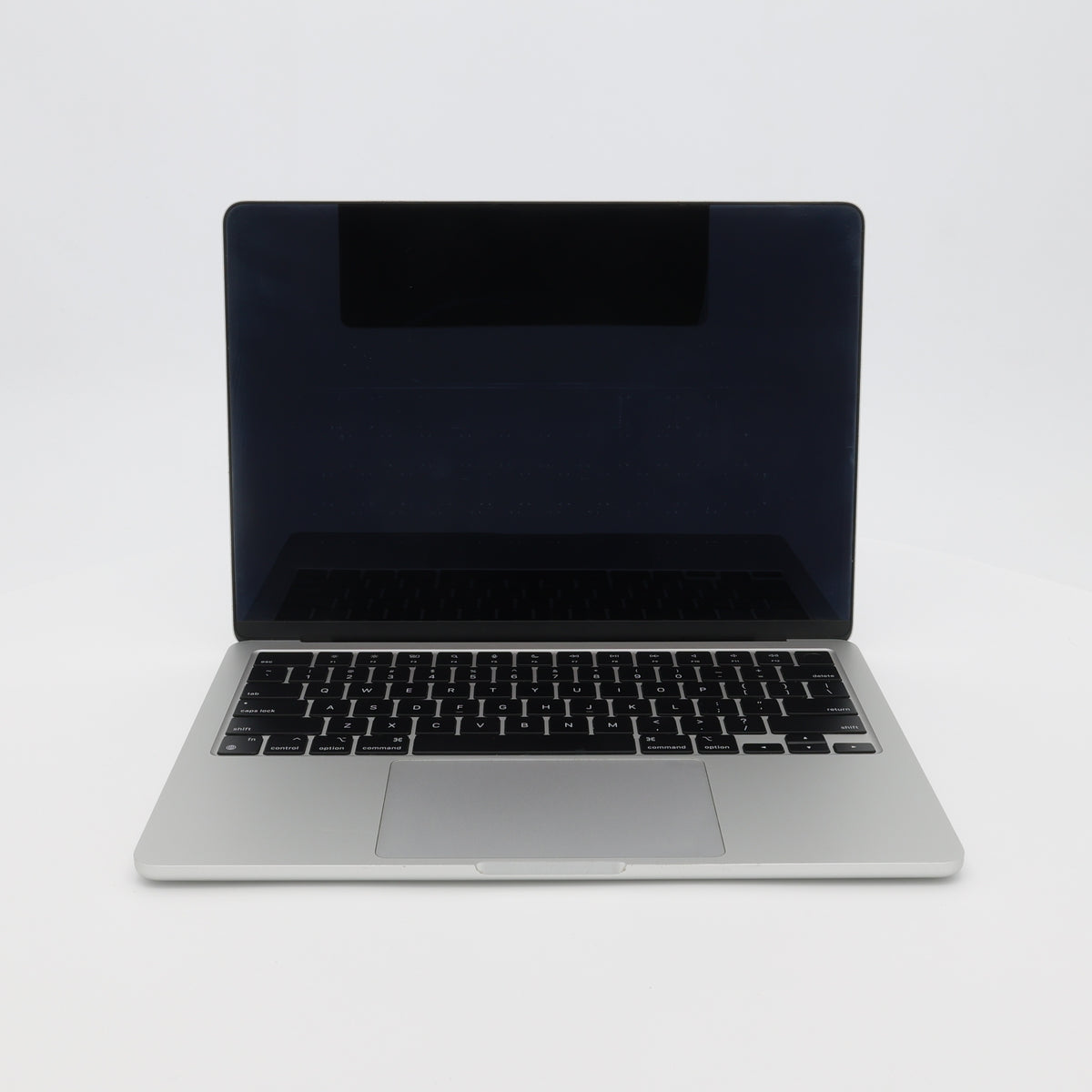 95新 Apple MacBook Air 22年 13寸 M2（8+8核） 8G RAM 256G SSD 銀色