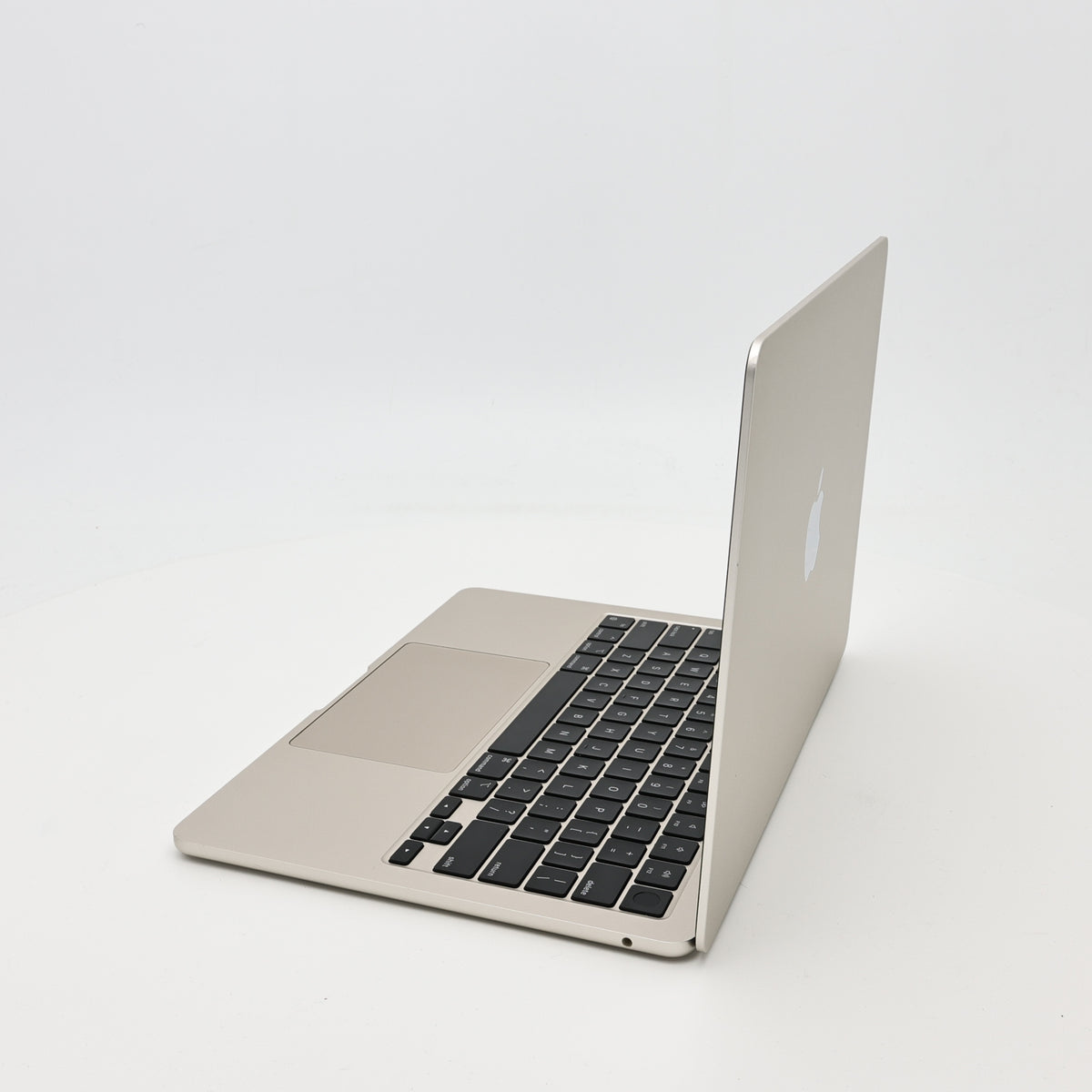 95新 Apple MacBook Air 22年 13寸 M2（8+10核） 8G RAM 512G SSD 星光色
