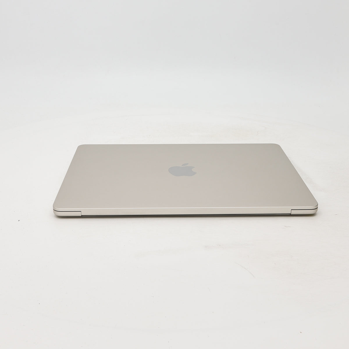 95新 Apple MacBook Air 22年 13寸 M2（8+8核） 8G RAM 256G SSD 星光色