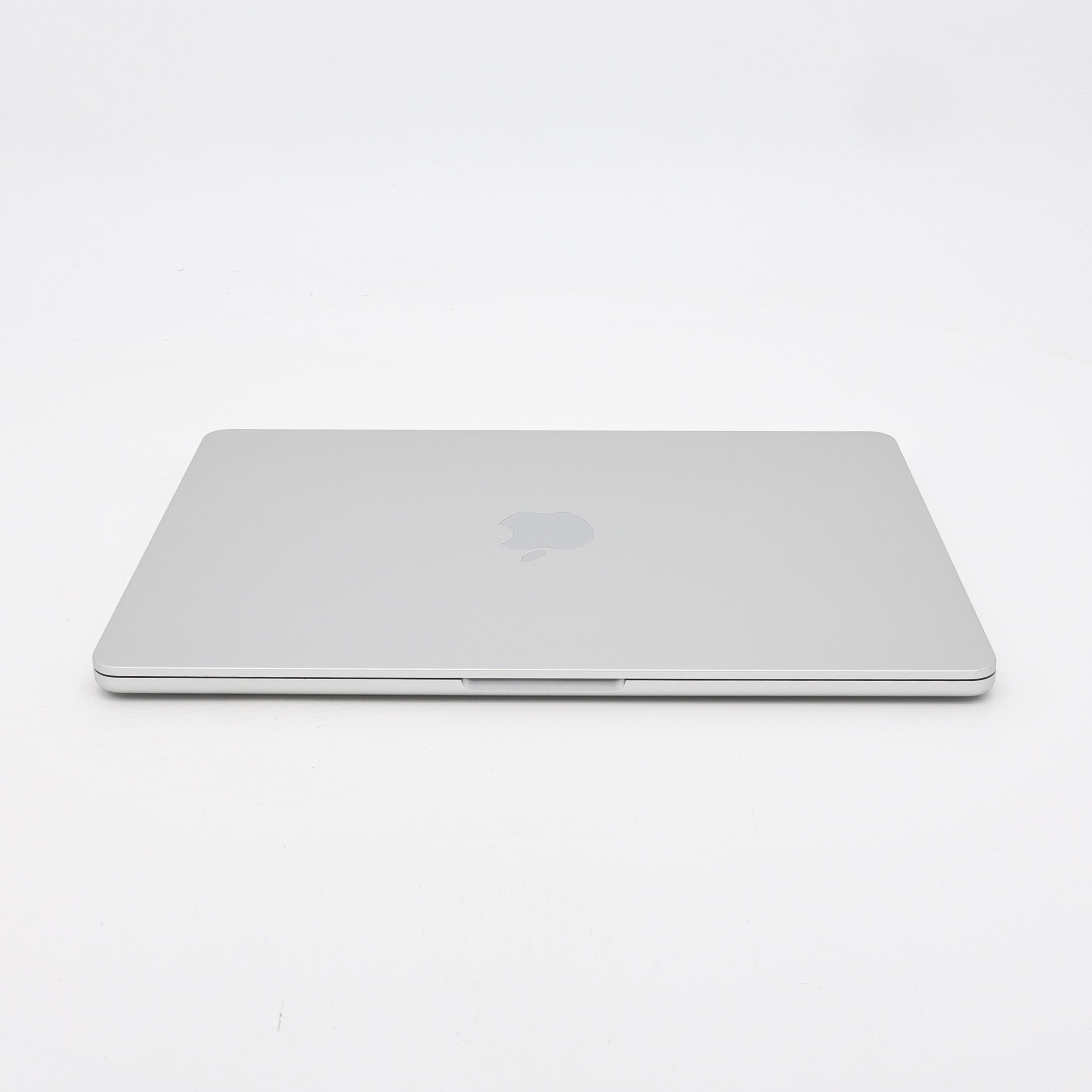 95新 Apple MacBook Air 22年 13寸 M2（8+10核） 8G RAM 512G SSD 銀色