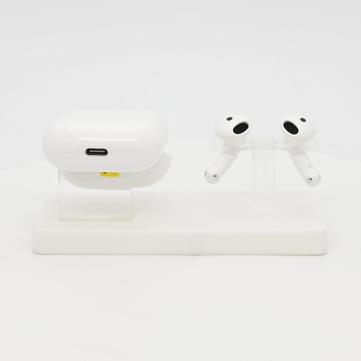 99新 Apple AirPods 5 白色