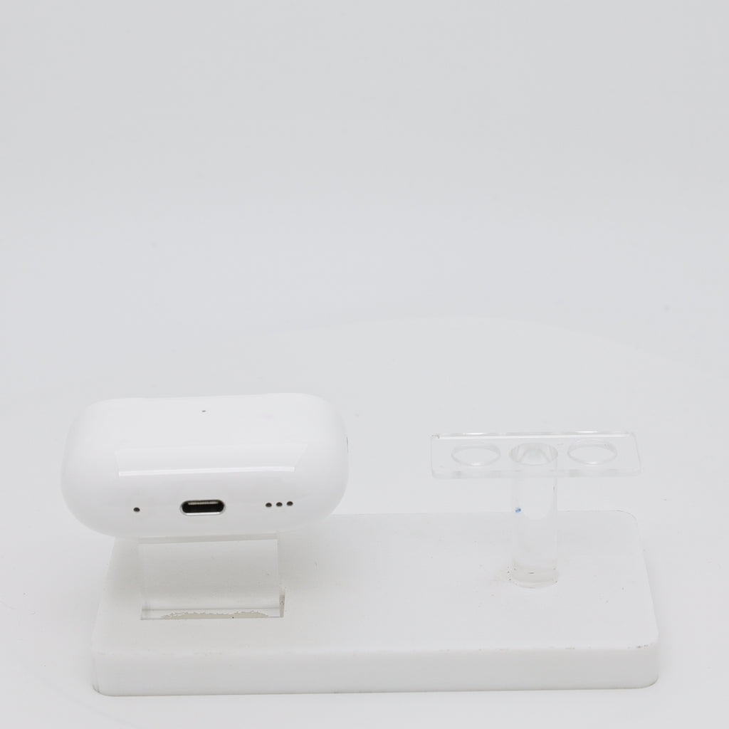 99新 Apple AirPods Pro 2 充电仓 白色