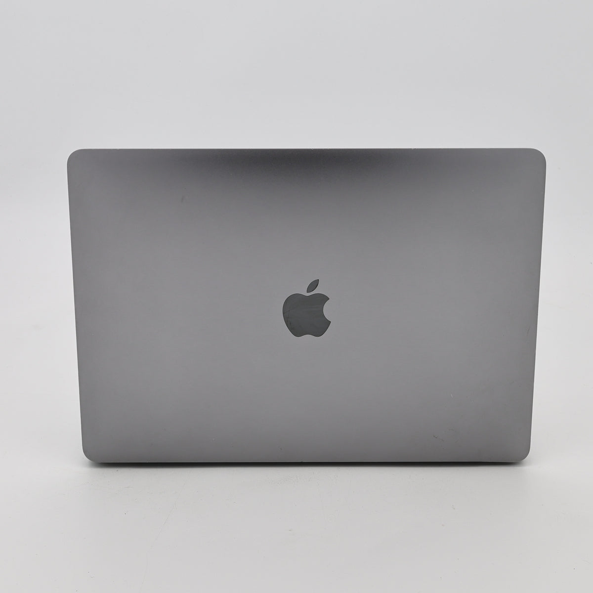 95新 Apple MacBook Pro 22年 13寸 M2（8+10核） 8G RAM 512G SSD 銀色