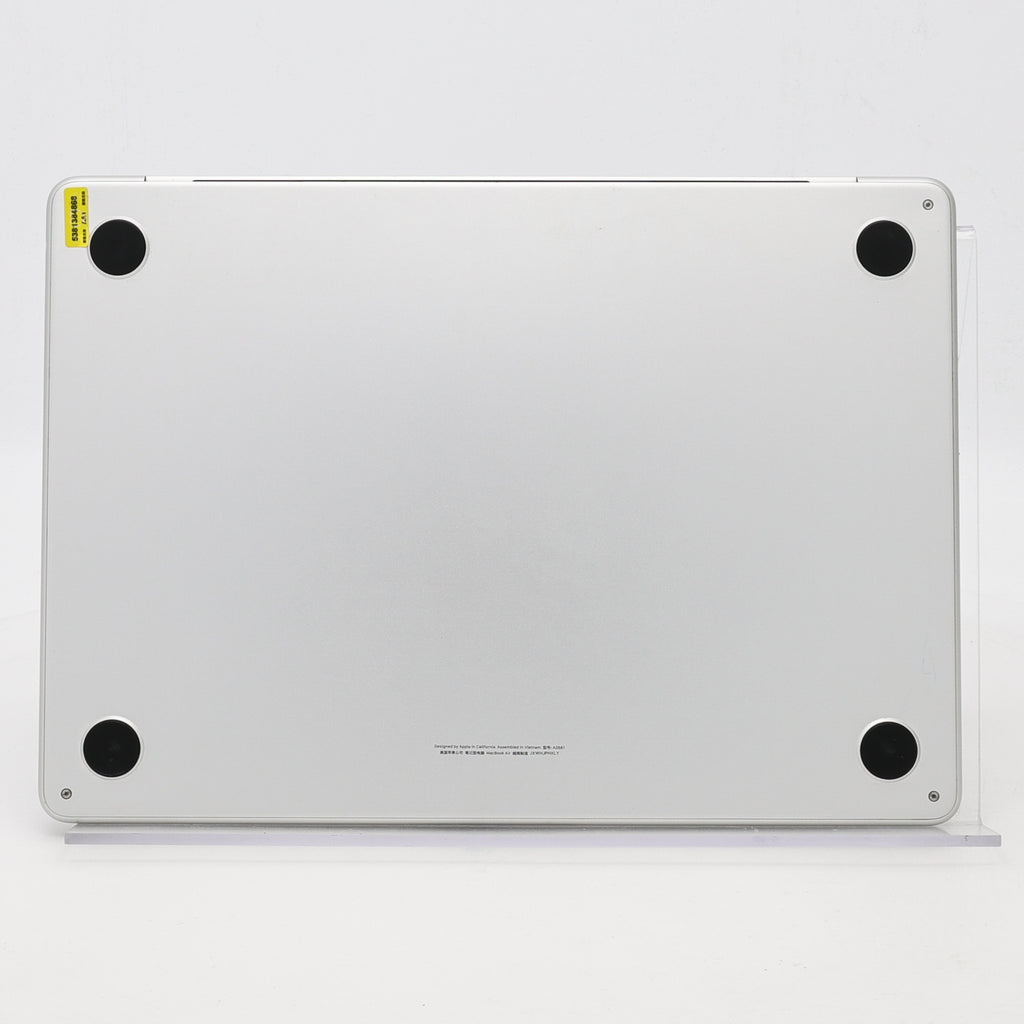 95新 Apple MacBook Air 22年 13寸 M2（8+8核） 16G RAM 256G SSD 銀色