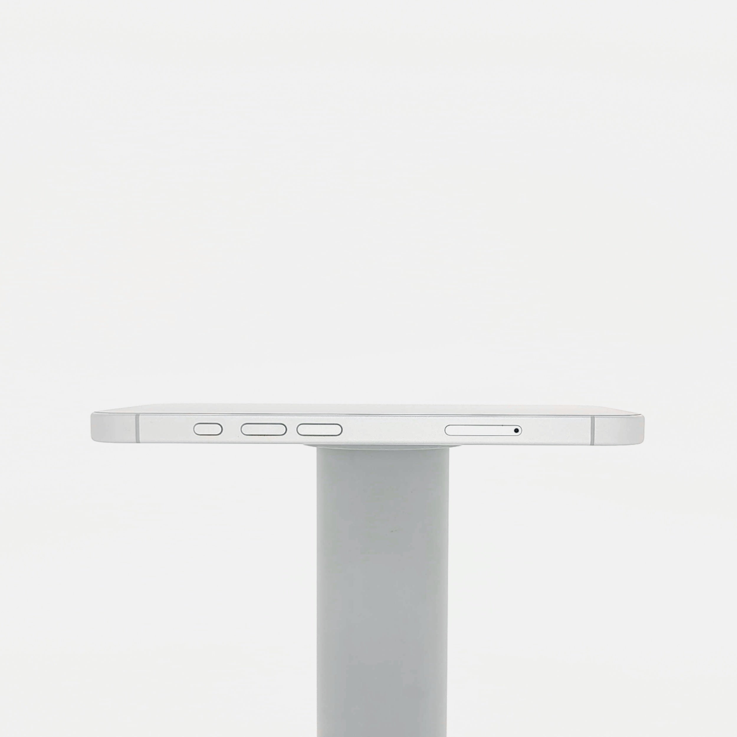 95新 Apple iPhone 16 128G 白色 中國大陸版