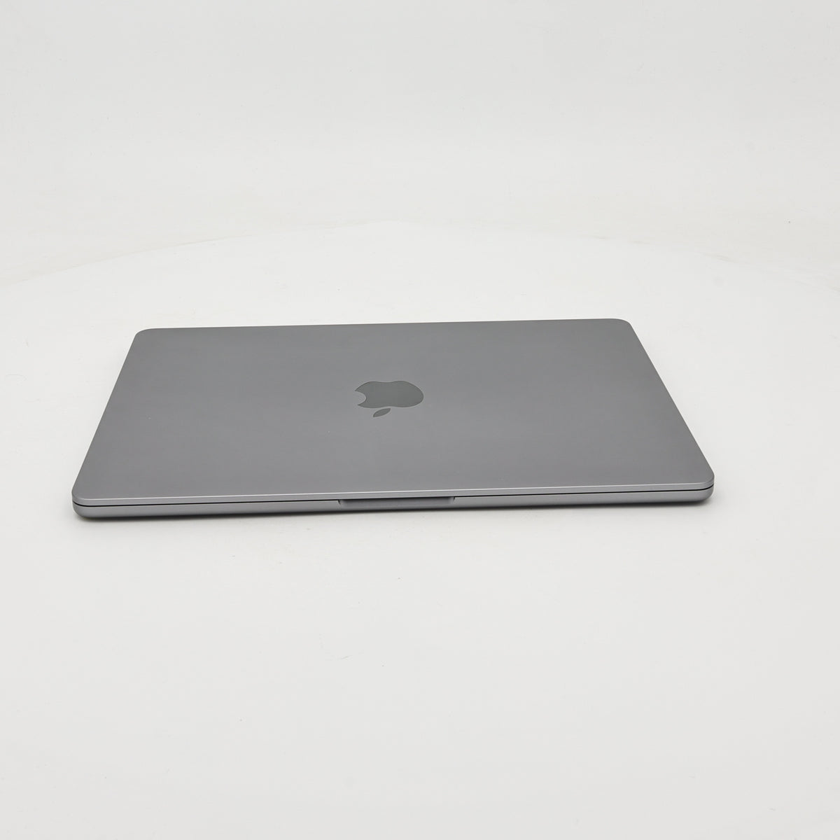 95新 Apple MacBook Air 22年 13寸 M2（8+8核） 8G RAM 256G SSD 深空灰色