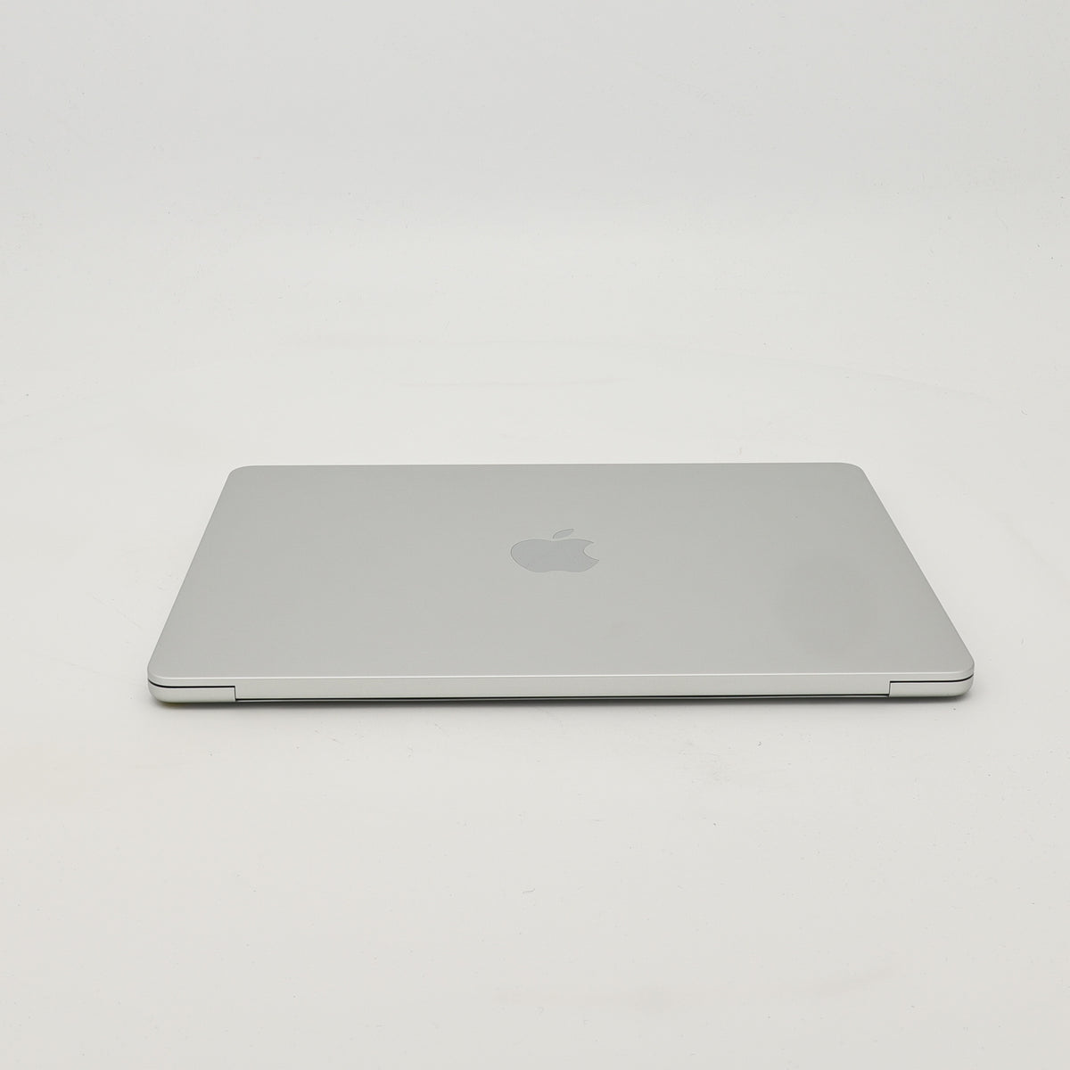 95新 Apple MacBook Air 24年 13寸 M3（8+8核） 8G RAM 256G SSD 銀色