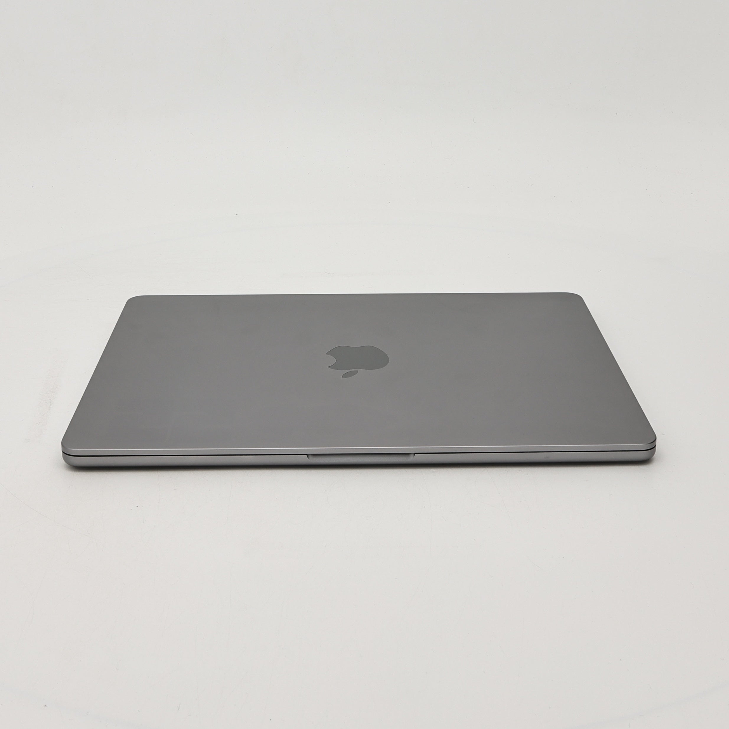 95新 Apple MacBook Air 22年 13寸 M2（8+10核） 8G RAM 512G SSD 深空灰色