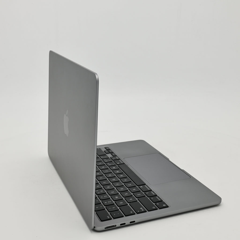 95新 Apple MacBook Air 22年 13寸 M2（8+8核） 8G RAM 256G SSD 深空灰色