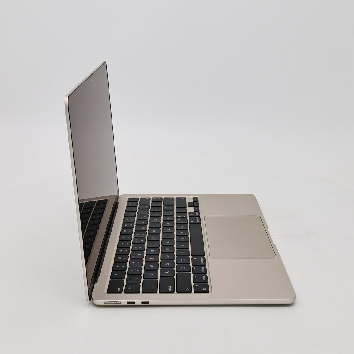 95新 Apple MacBook Air 22年 13寸 M2（8+8核） 8G RAM 256G SSD 星光色