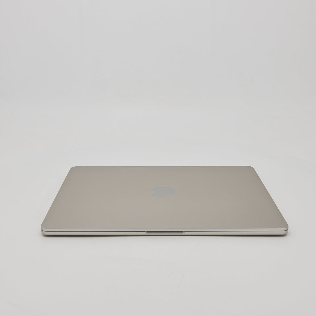 95新 Apple MacBook Air 24年 15寸 M3（8+10核） 8G RAM 256G SSD 星光色
