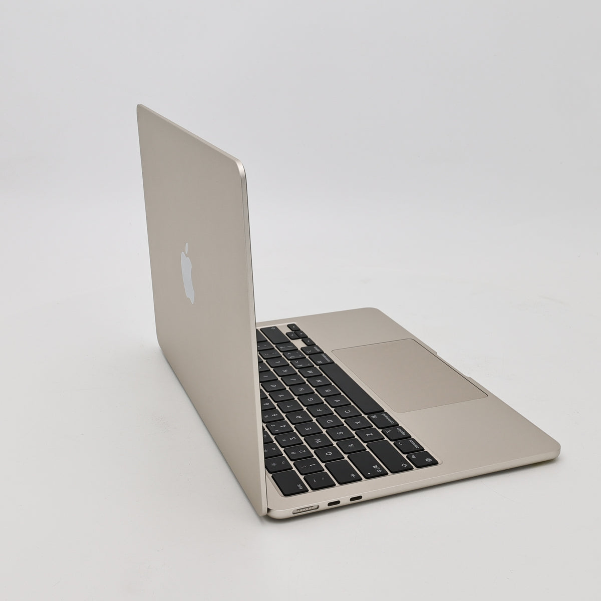 99新 Apple MacBook Air 22年 13寸 M2（8+8核） 8G RAM 256G SSD 星光色