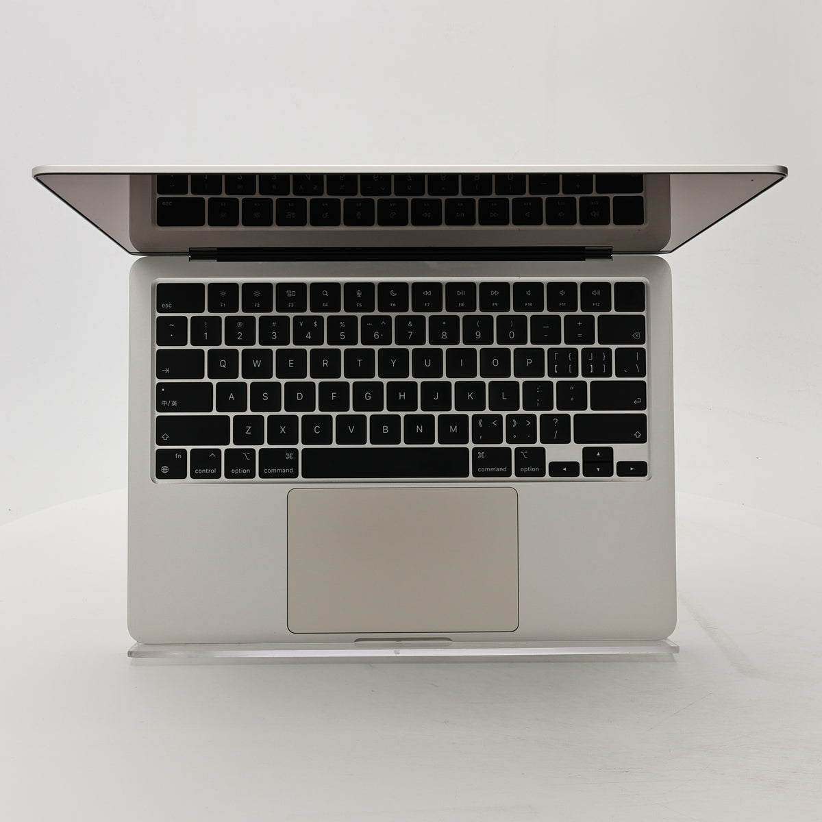 95新 Apple MacBook Air 22年 13寸 M2（8+8核） 8G RAM 256G SSD 星光色