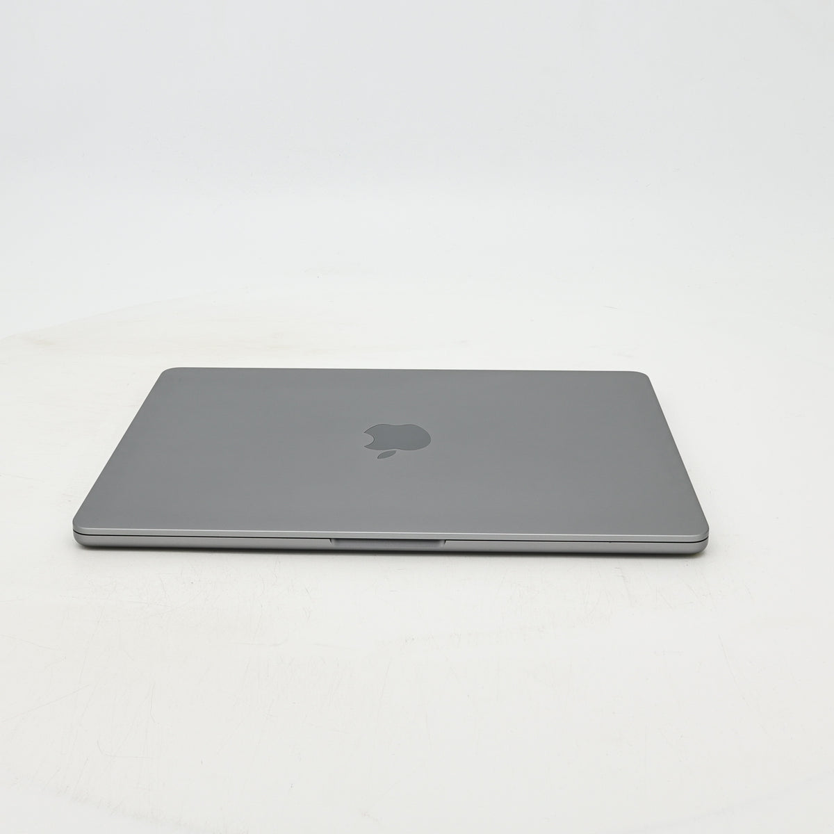 95新 Apple MacBook Air 22年 13寸 M2（8+8核） 8G RAM 256G SSD 深空灰色