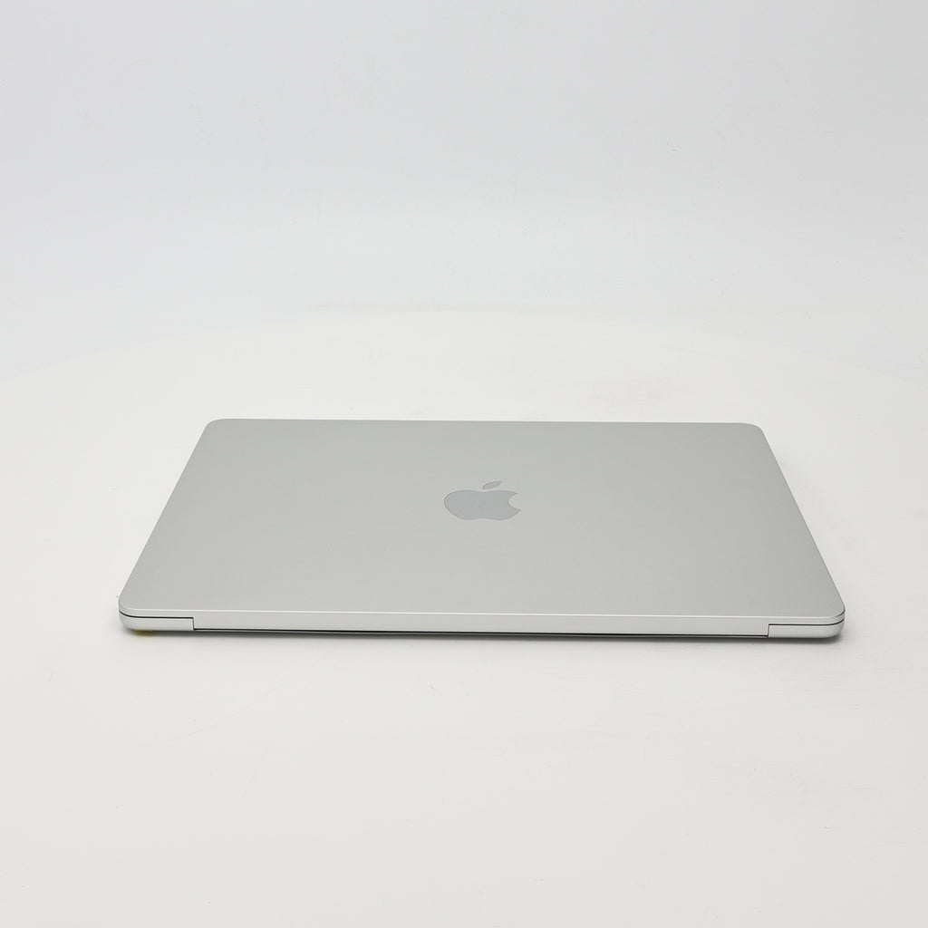 95新 Apple MacBook Air 22年 13寸 M2（8+8核） 8G RAM 512G SSD 銀色
