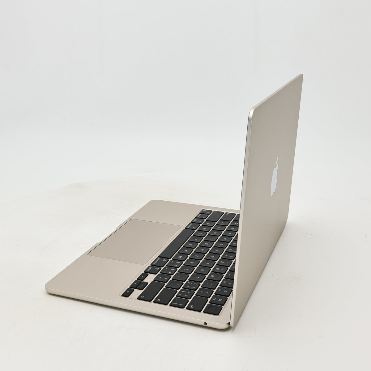 99新 Apple MacBook Air 22年 13寸 M2（8+10核） 8G RAM 512G SSD 星光色