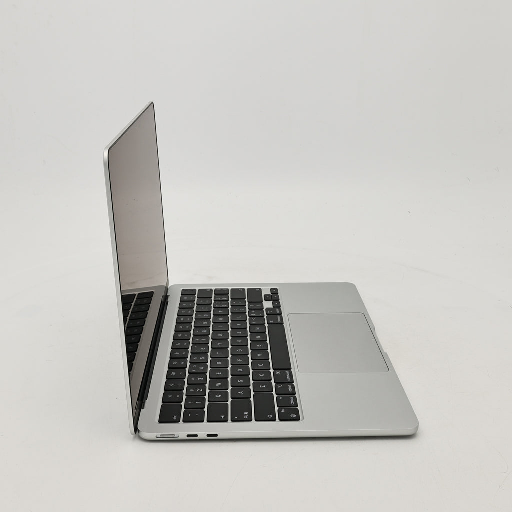 99新 Apple MacBook Air 22年 13寸 M2（8+8核） 16G RAM 256G SSD 銀色