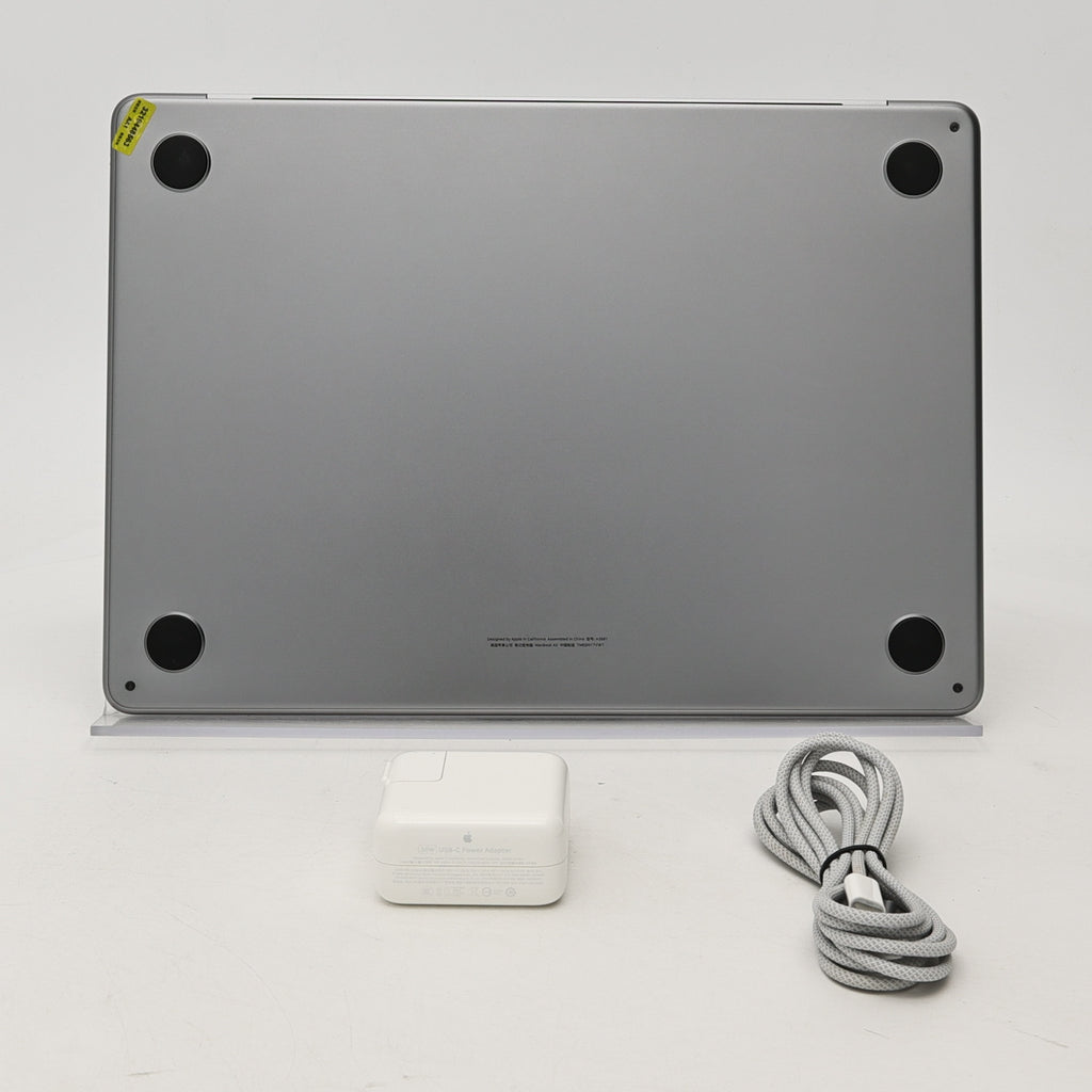95新 Apple MacBook Air 22年 13寸 M2（8+8核） 8G RAM 256G SSD 深空灰色