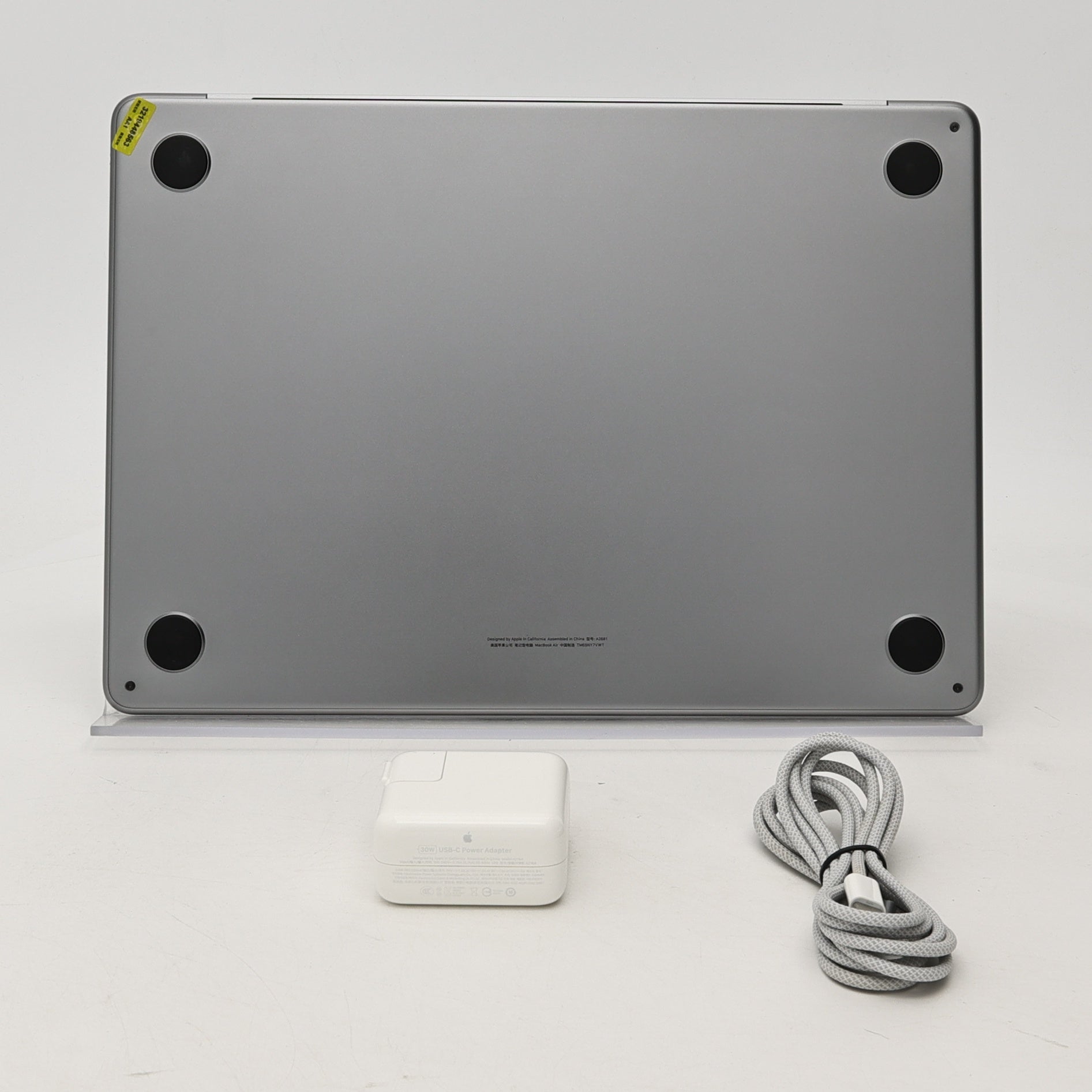 95新 Apple MacBook Air 22年 13寸 M2（8+8核） 8G RAM 256G SSD 深空灰色