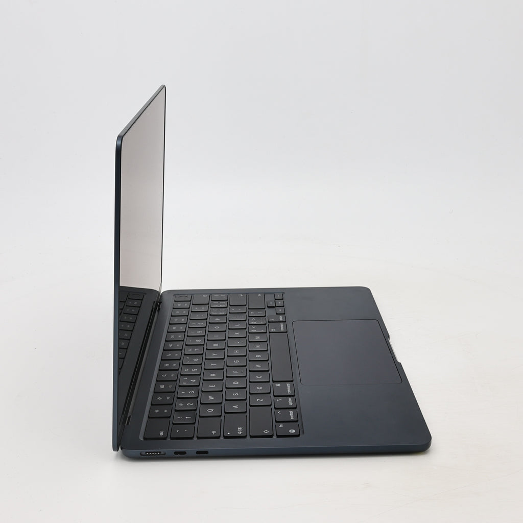 95新 Apple MacBook Air 24年 13寸 M3（8+8核） 8G RAM 256G SSD 午夜色
