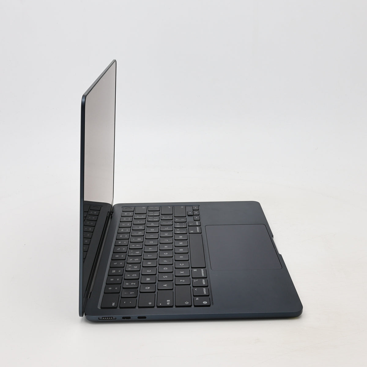 95新 Apple MacBook Air 24年 13寸 M3（8+8核） 8G RAM 256G SSD 午夜色