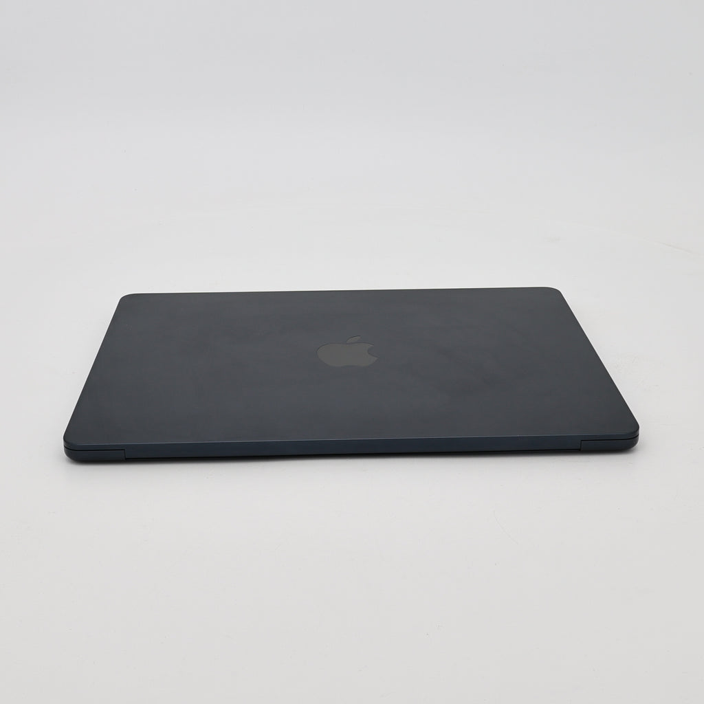 95新 Apple MacBook Air 22年 13寸 M2（8+8核） 8G RAM 256G SSD 午夜色
