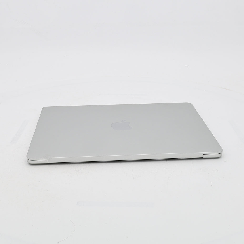 95新 Apple MacBook Air 22年 13寸 M2（8+8核） 8G RAM 512G SSD 銀色