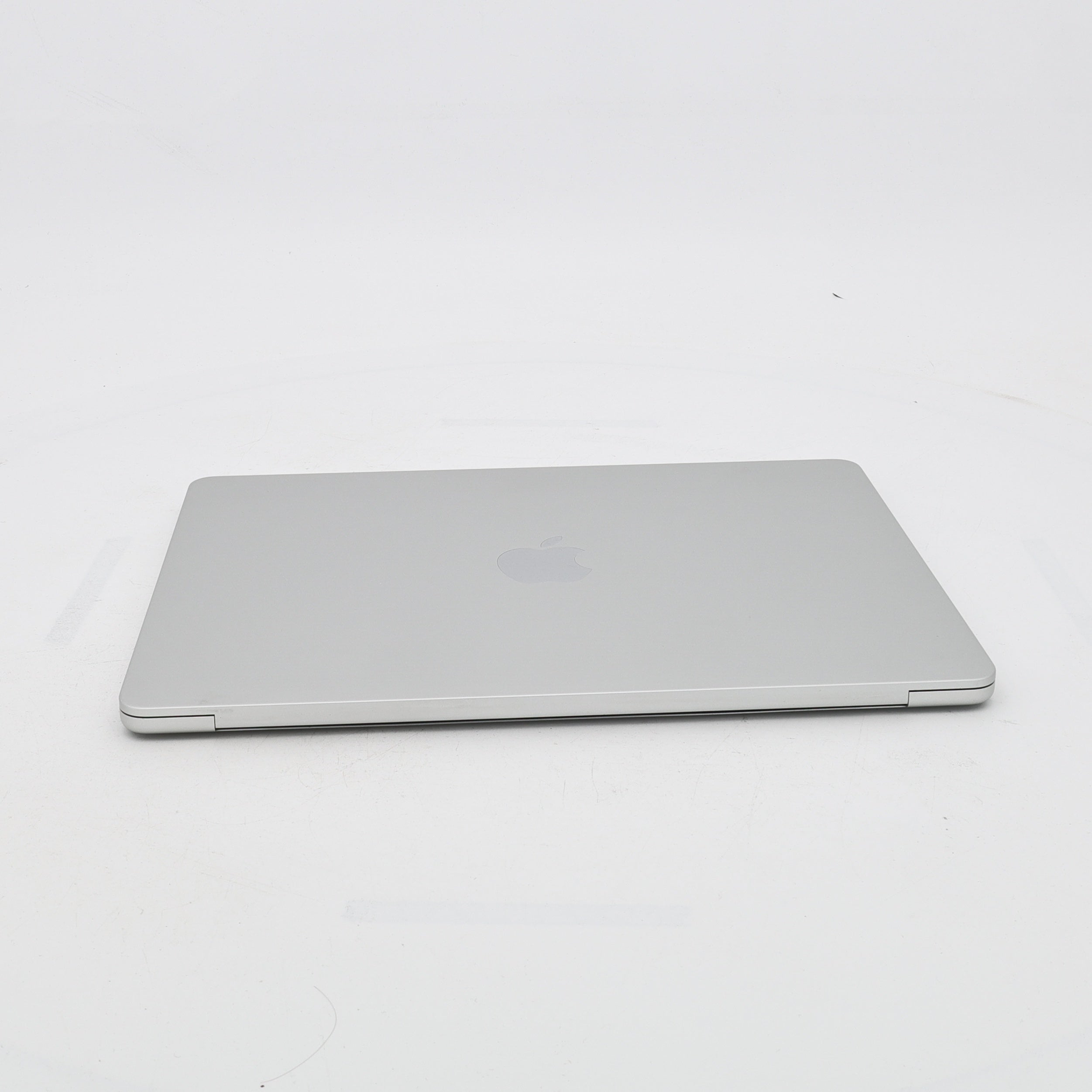 95新 Apple MacBook Air 22年 13寸 M2（8+8核） 8G RAM 512G SSD 銀色