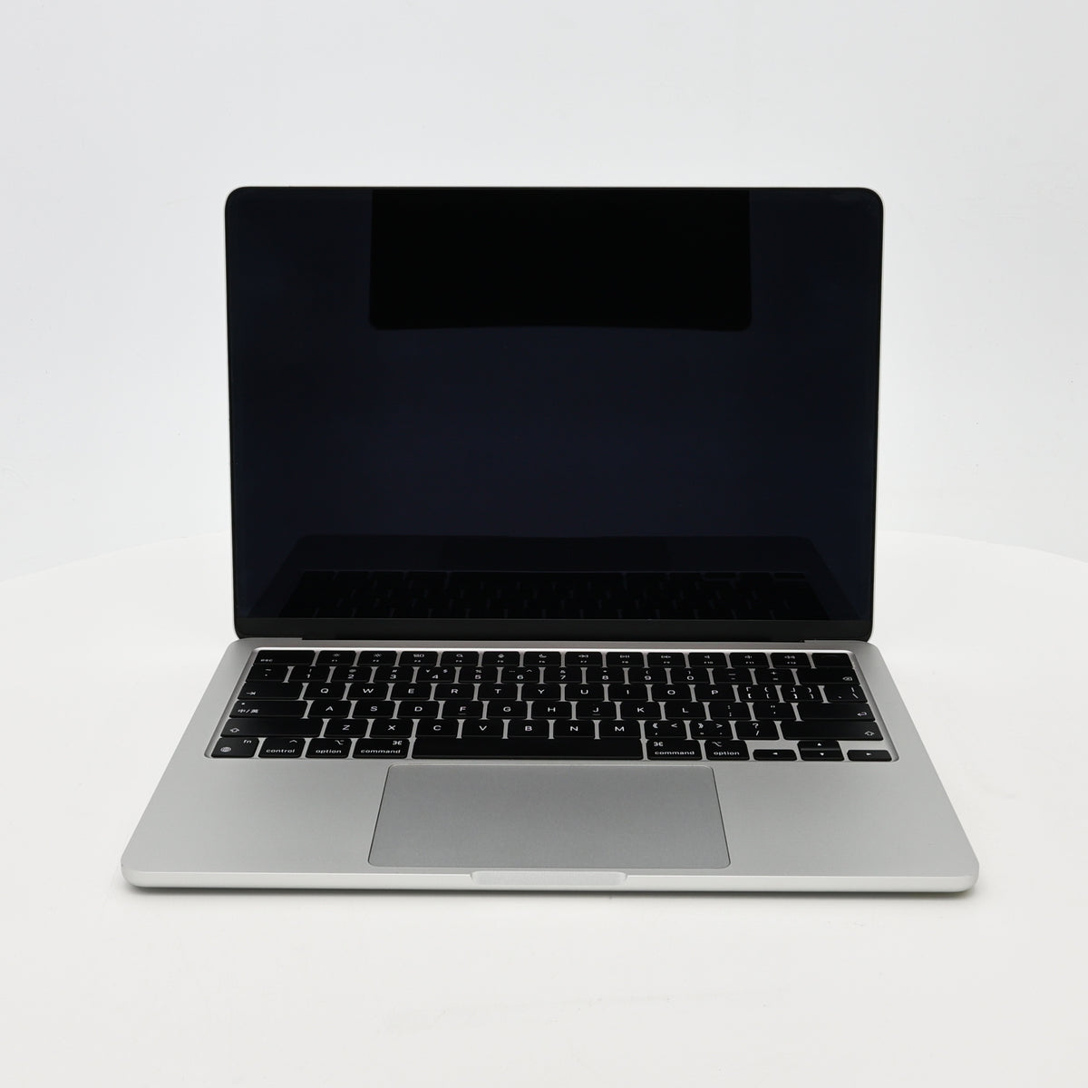 95新 Apple MacBook Air 22年 13寸 M2（8+8核） 8G RAM 256G SSD 銀色