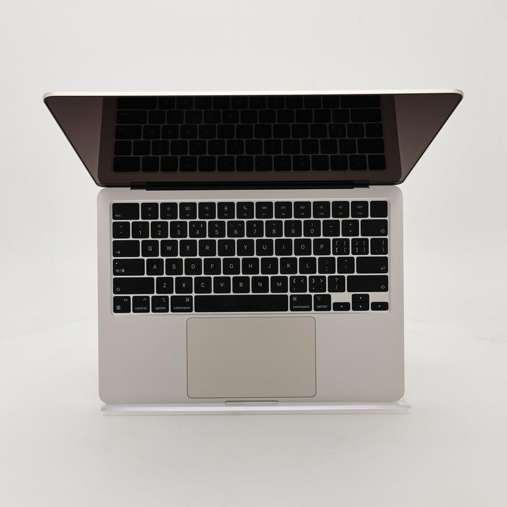 95新 Apple MacBook Air 22年 13寸 M2（8+8核） 8G RAM 256G SSD 星光色