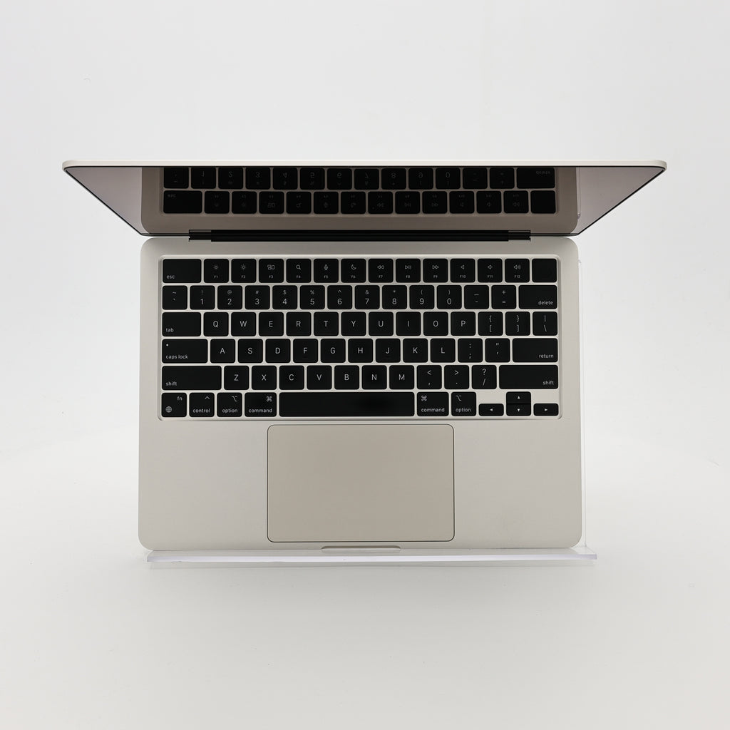 95新 Apple MacBook Air 22年 13寸 M2（8+10核） 8G RAM 512G SSD 星光色