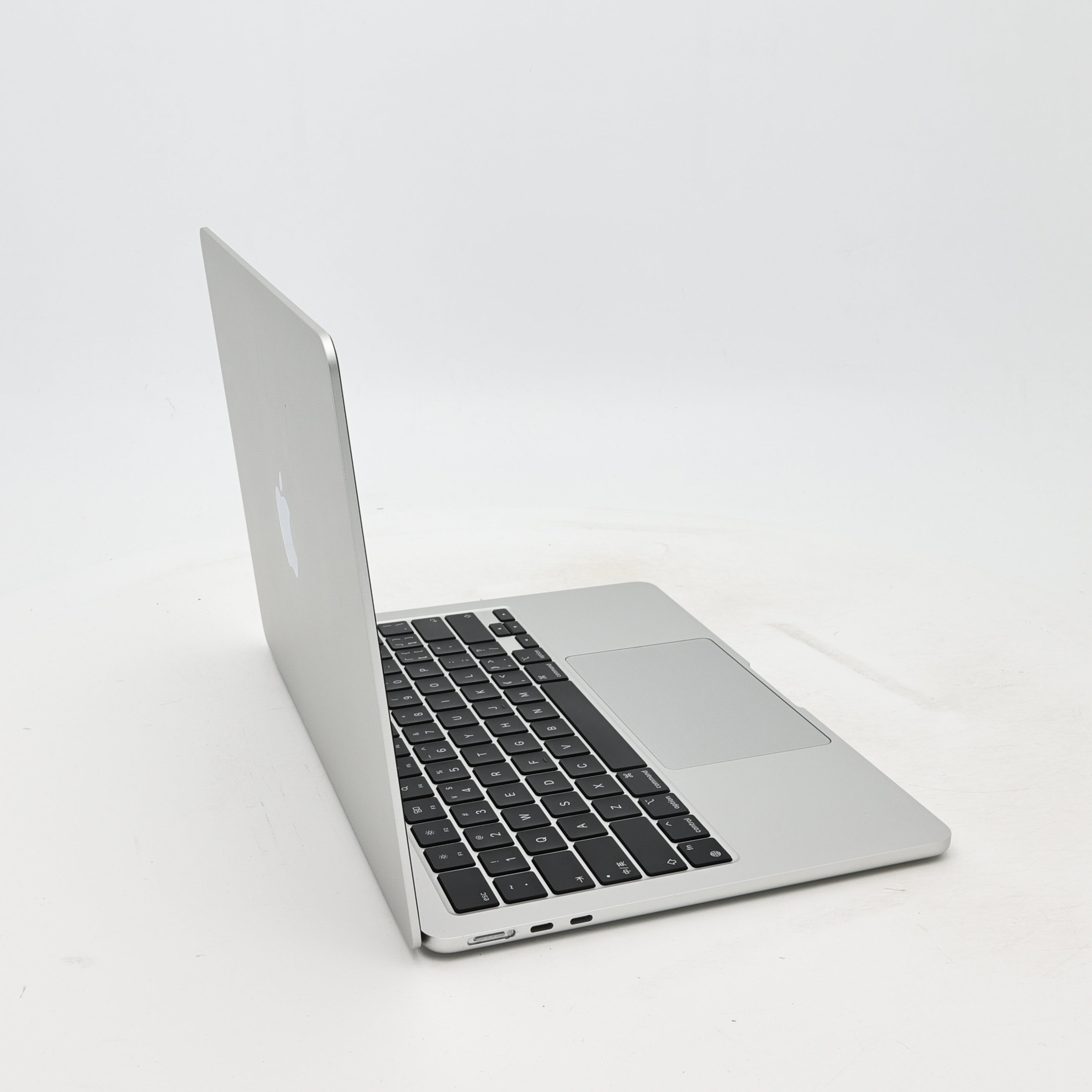 95新 Apple MacBook Air 22年 13寸 M2（8+8核） 8G RAM 512G SSD 銀色