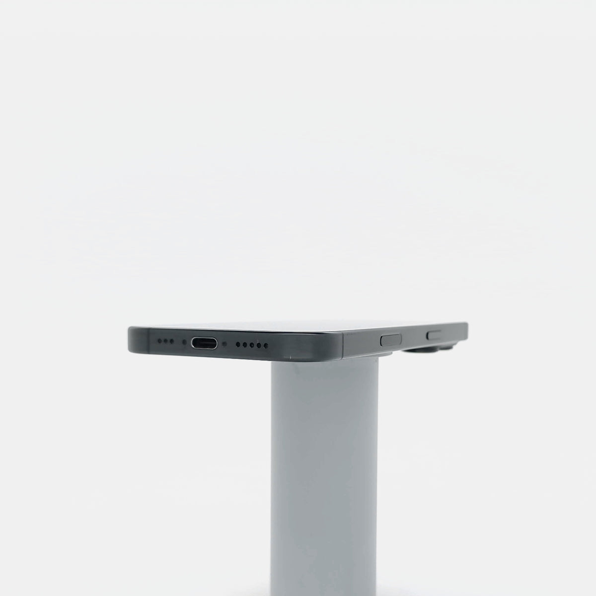 95新 Apple iPhone 16 Pro 128G 黑色鈦金屬 中國大陸版