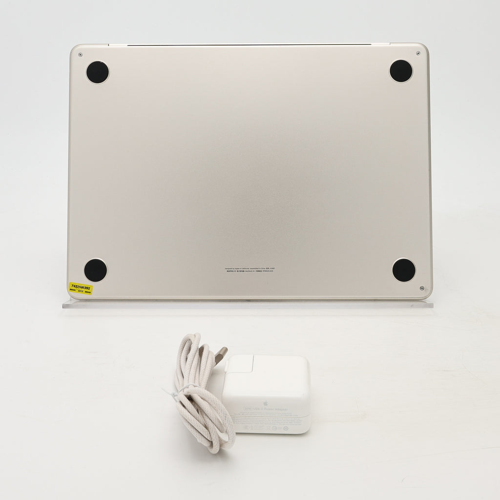95新 Apple MacBook Air 22年 13寸 M2（8+8核） 8G RAM 256G SSD 星光色