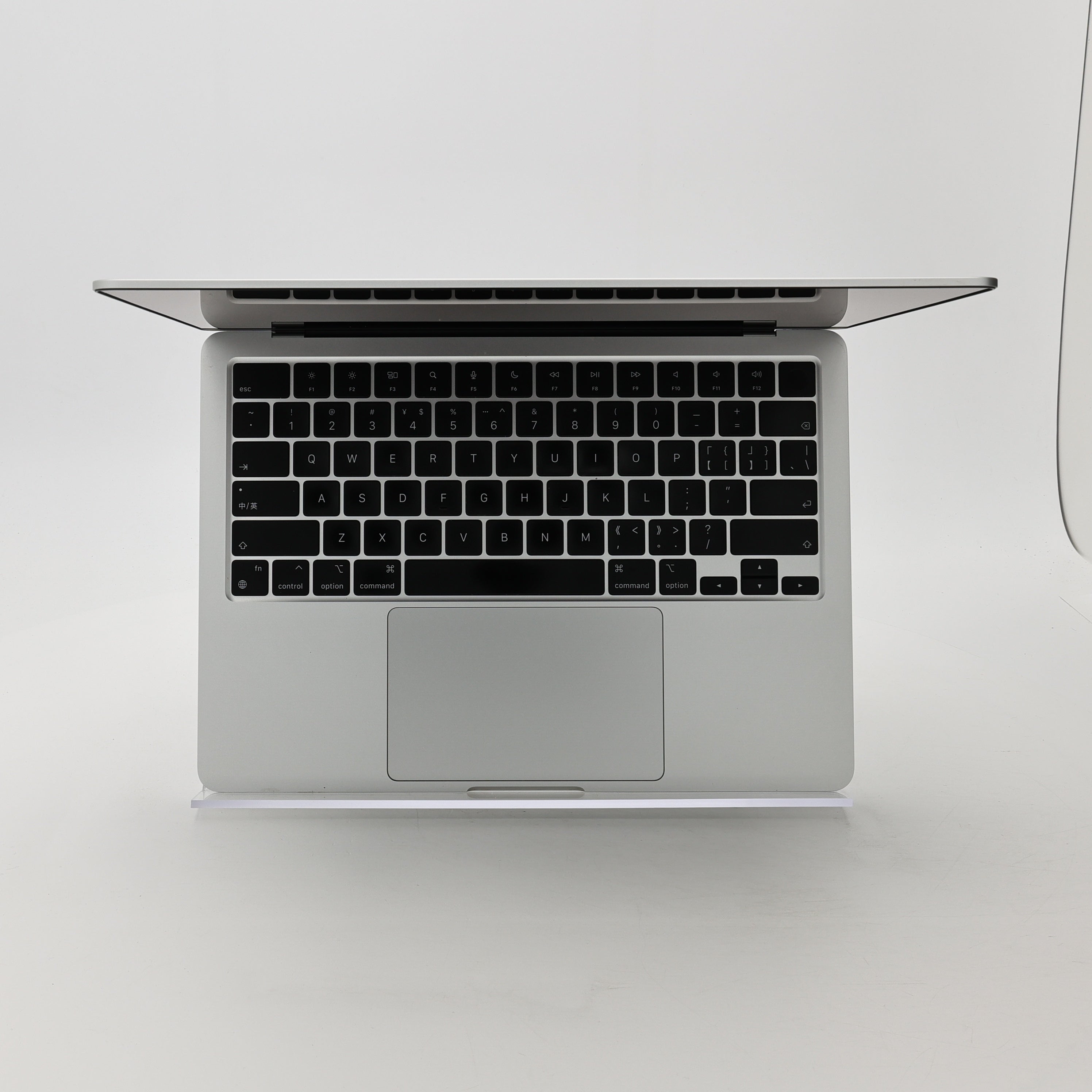95新 Apple MacBook Air 22年 13寸 M2（8+10核） 8G RAM 512G SSD 銀色