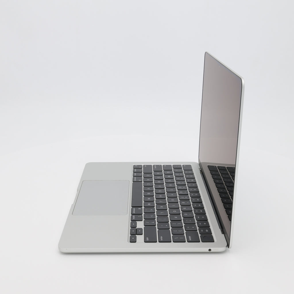 95新 Apple MacBook Air 22年 13寸 M2（8+8核） 8G RAM 256G SSD 銀色
