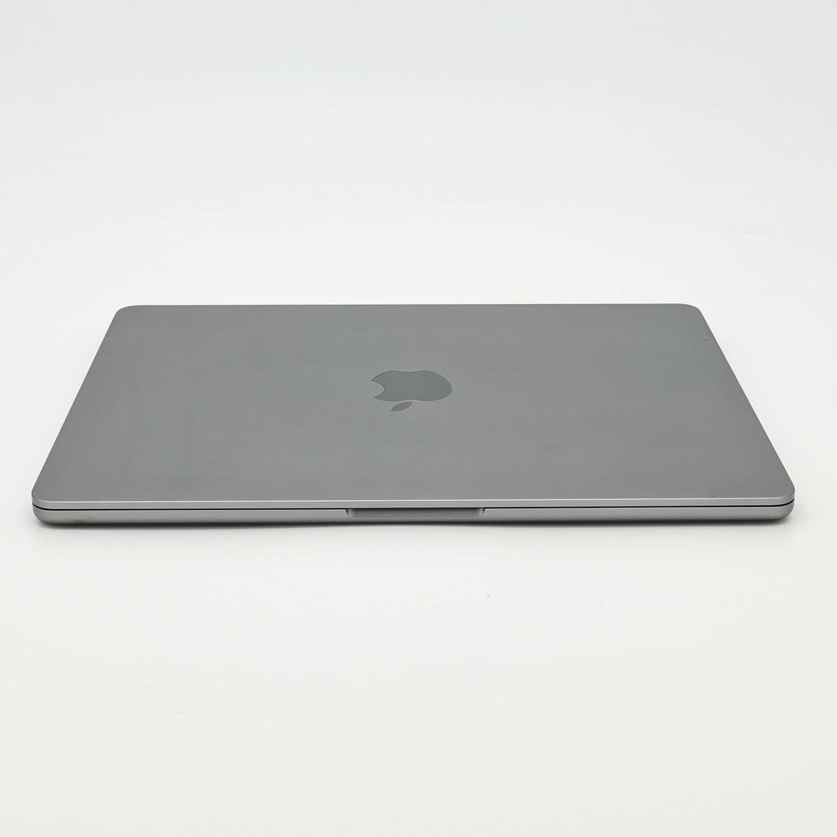 95新 Apple MacBook Air 22年 13寸 M2（8+10核） 8G RAM 512G SSD 深空灰色