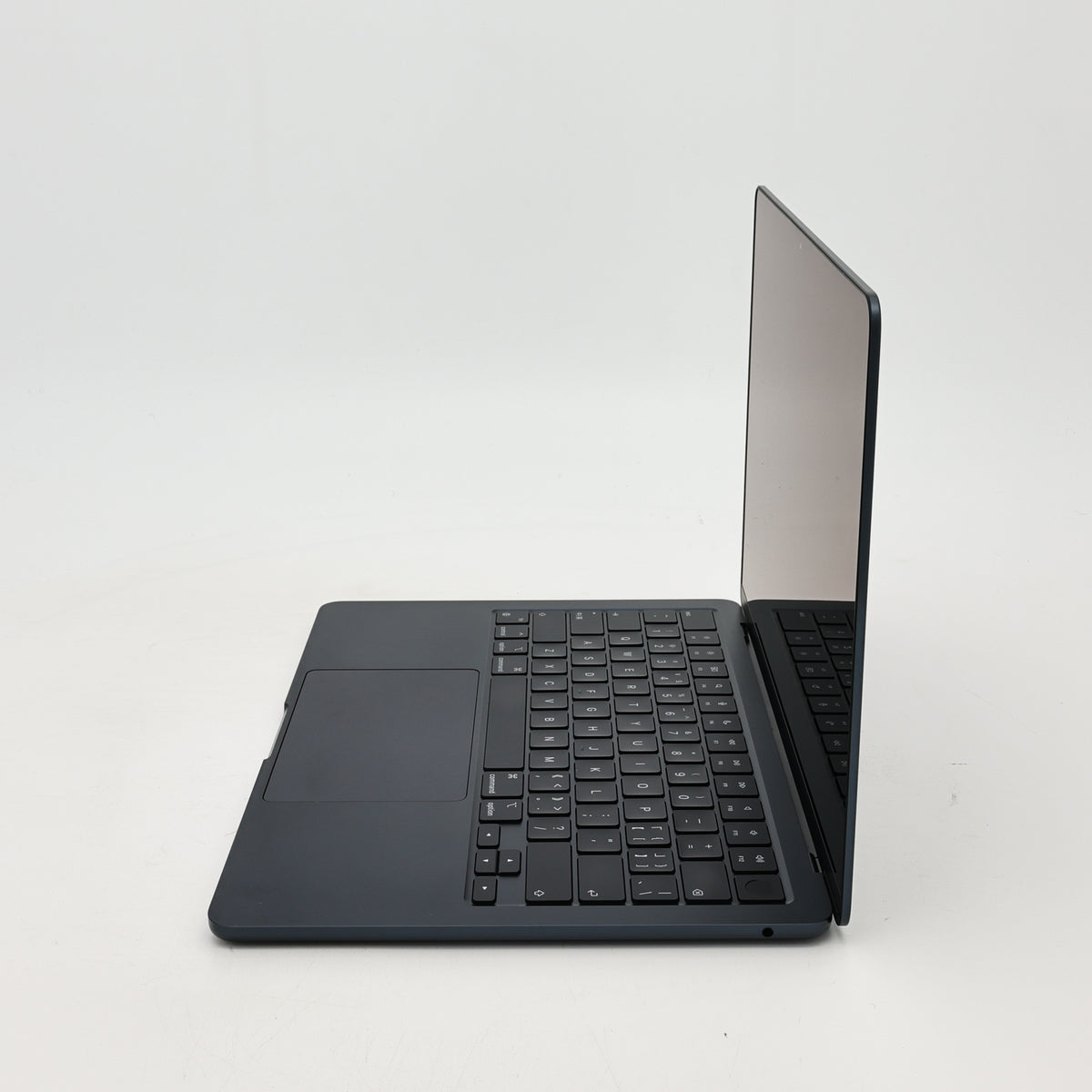 95新 Apple MacBook Air 22年 13寸 M2（8+8核） 16G RAM 256G SSD 午夜色