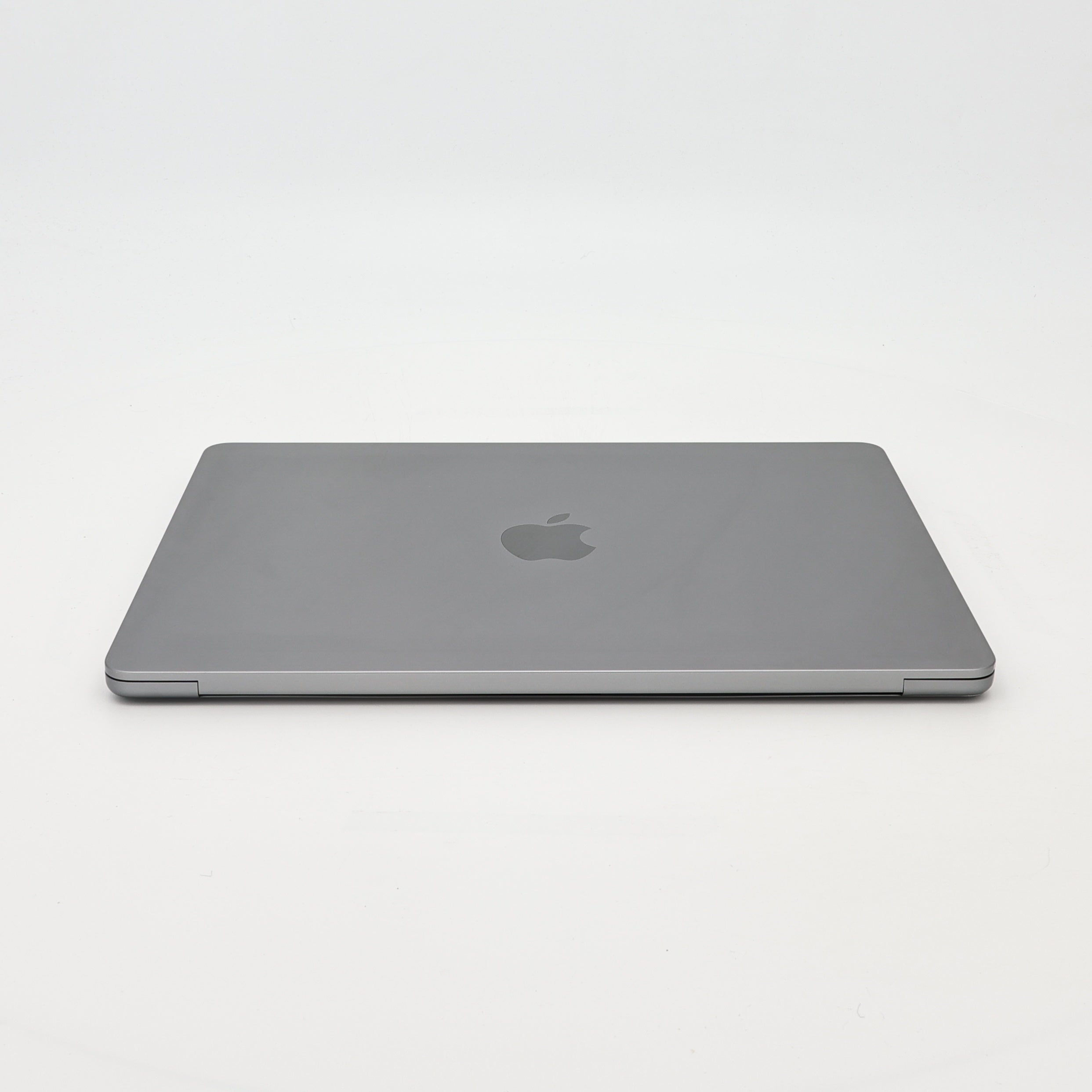 95新 Apple MacBook Air 22年 13寸 M2（8+8核） 8G RAM 256G SSD 深空灰色