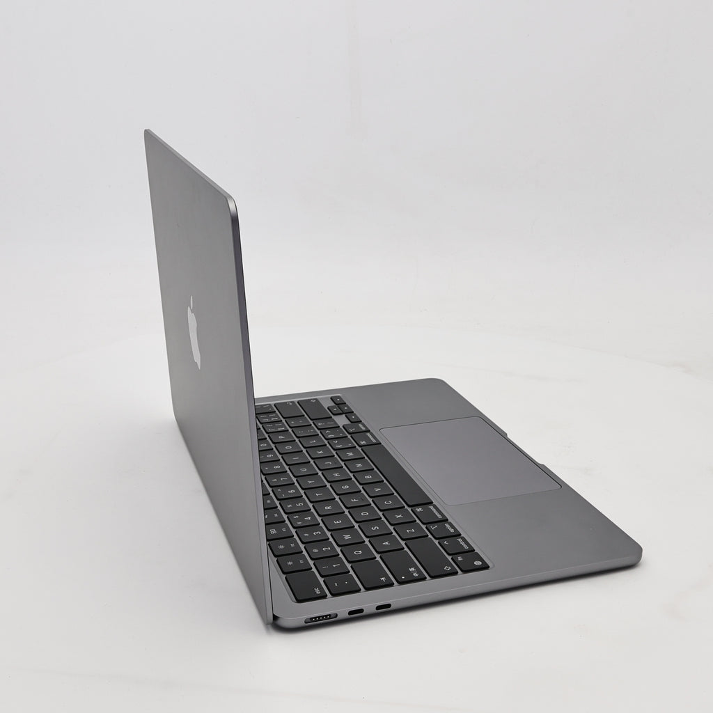 95新 Apple MacBook Air 22年 13寸 M2（8+8核） 8G RAM 256G SSD 深空灰色