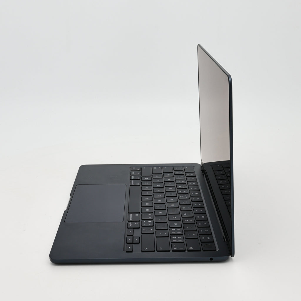 99新 Apple MacBook Air 22年 13寸 M2（8+8核） 8G RAM 256G SSD 午夜色