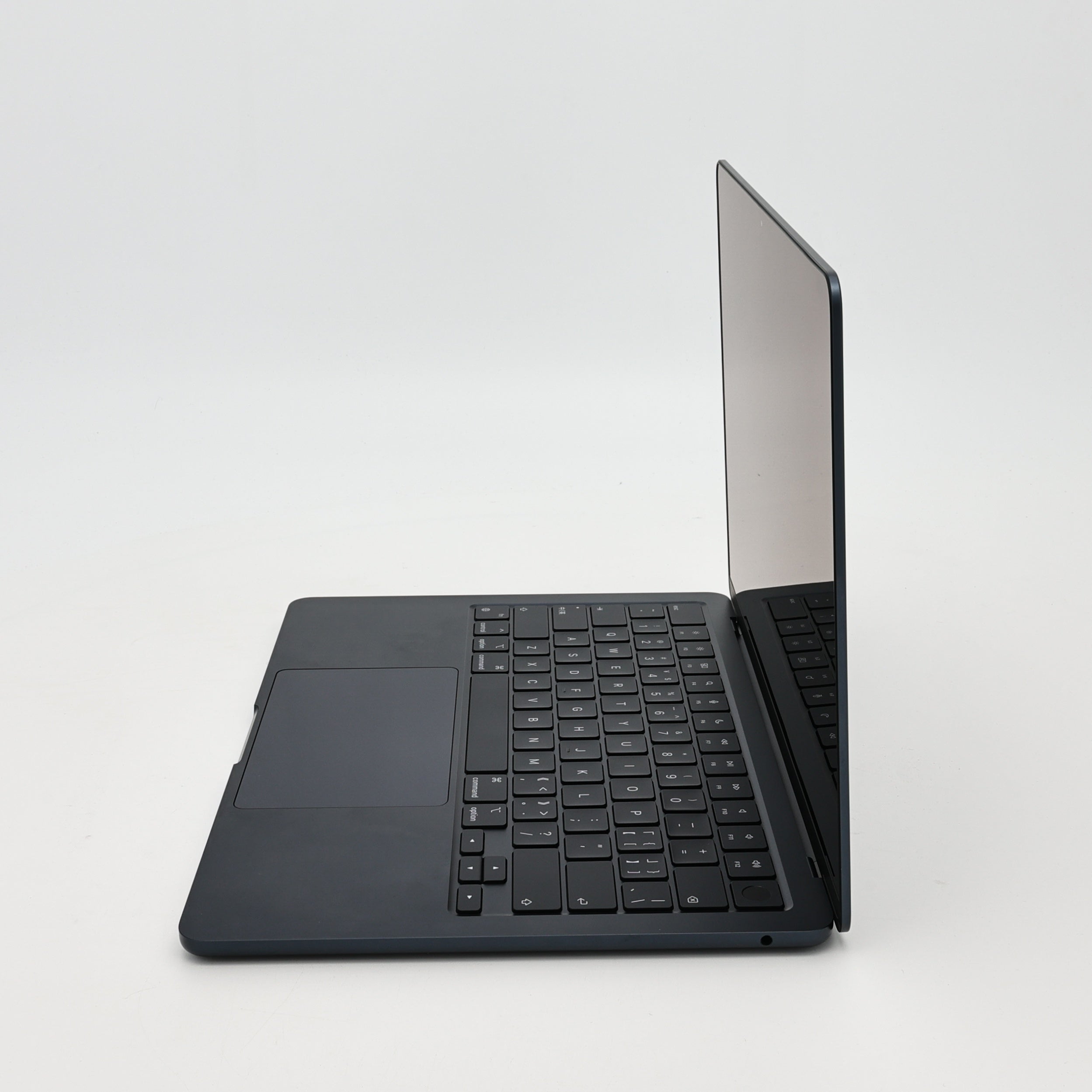 99新 Apple MacBook Air 22年 13寸 M2（8+8核） 8G RAM 256G SSD 午夜色