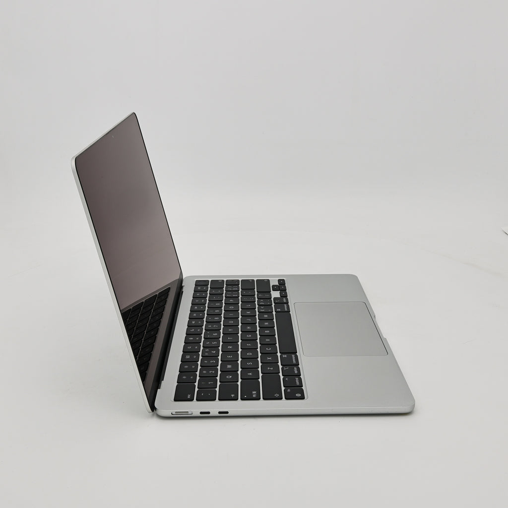 95新 Apple MacBook Air 22年 13寸 M2（8+10核） 8G RAM 512G SSD 銀色
