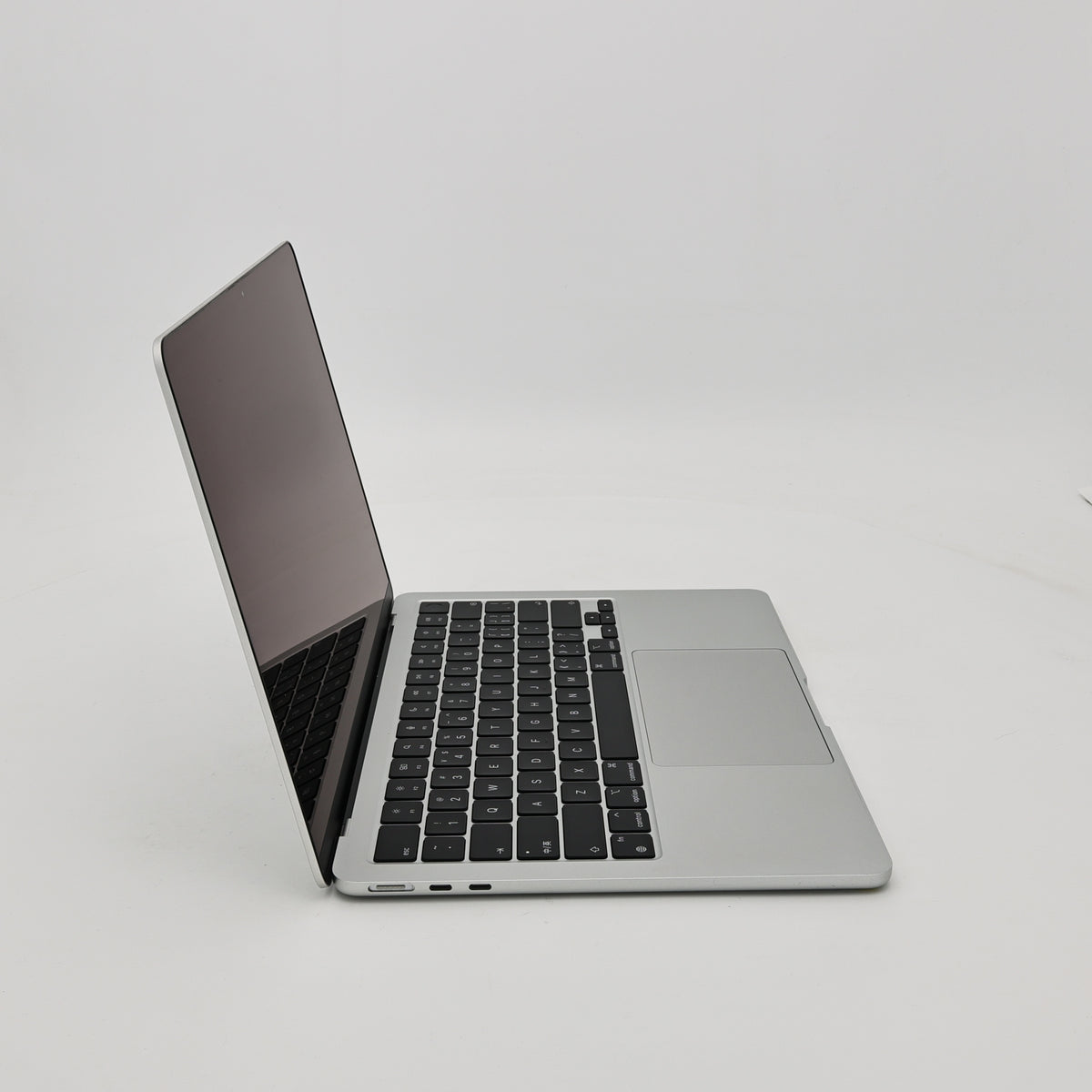 95新 Apple MacBook Air 22年 13寸 M2（8+10核） 8G RAM 512G SSD 銀色