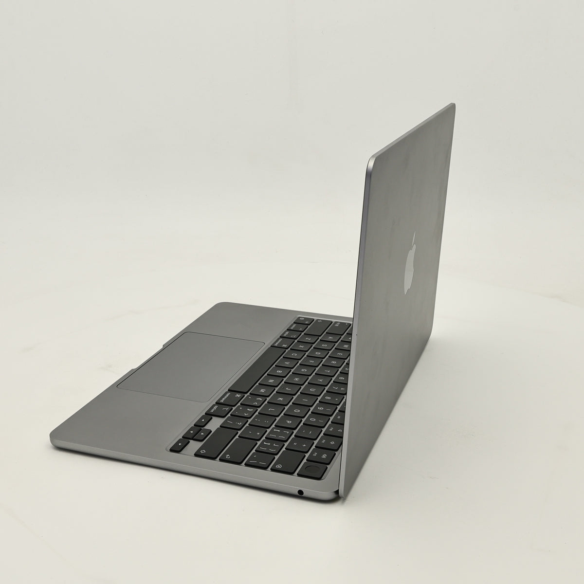 95新 Apple MacBook Air 24年 13寸 M3（8+8核） 8G RAM 256G SSD 深空灰色