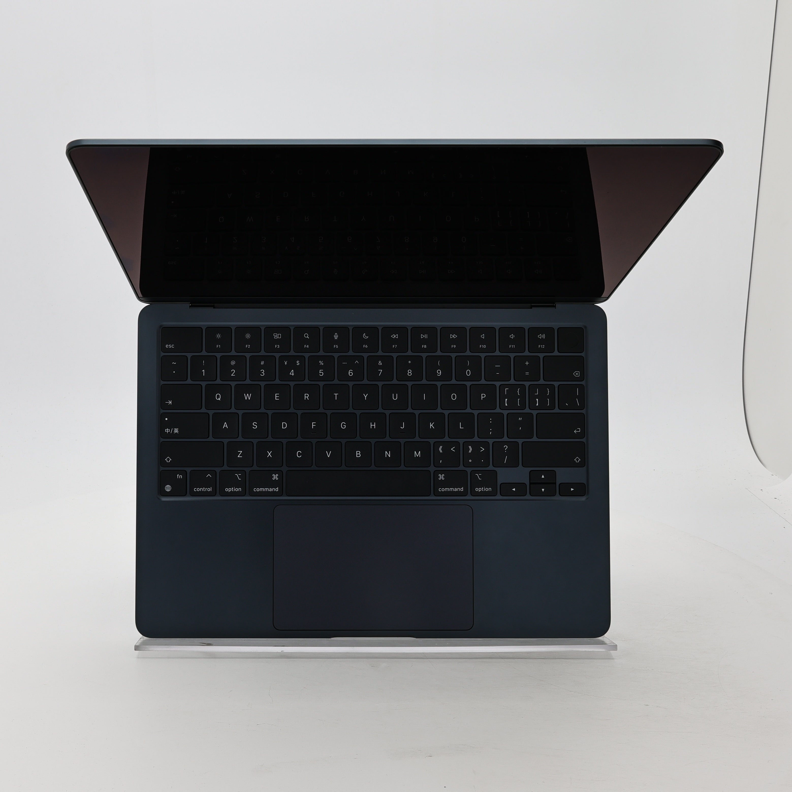95新 Apple MacBook Air 22年 13寸 M2（8+10核） 16G RAM 256G SSD 午夜色